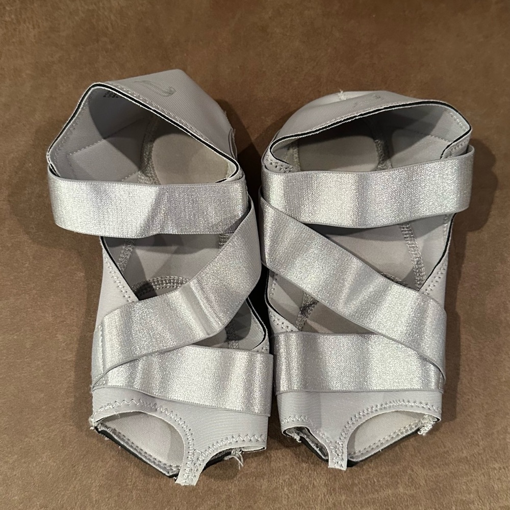 Fabletics Pointe Studio Toeless Shoes